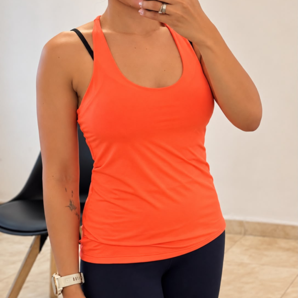 MUSCULOSA CON TOP INTERNO ⚠️ PRODUCTO EN PREVENTA